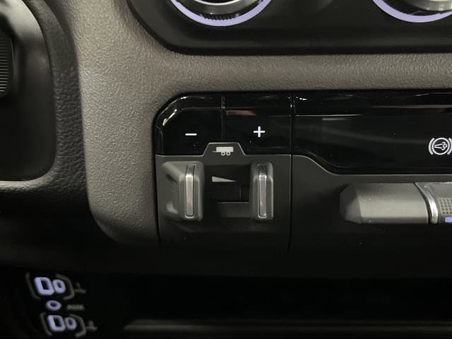 Used 2023 RAM 2500 Big Horn w/ Night Edition image 24