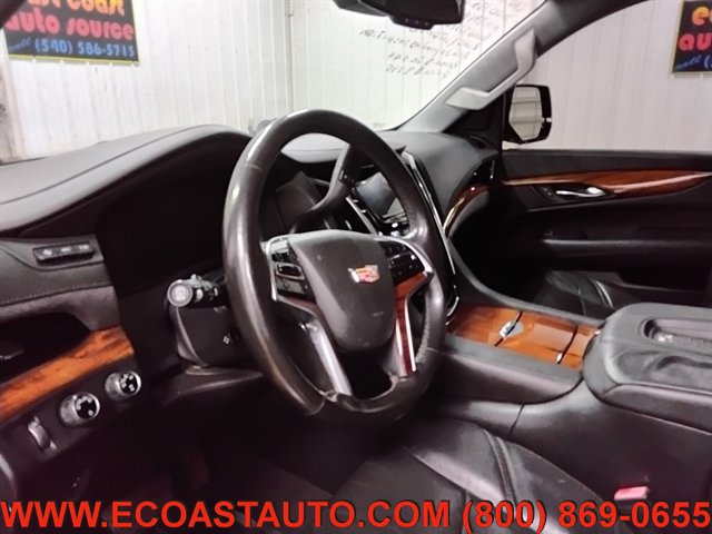 Used 2015 Cadillac Escalade Premium image 11