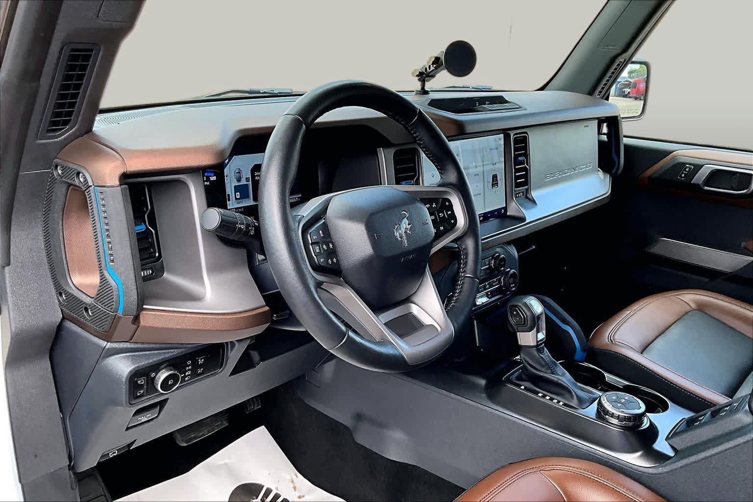 Used 2023 Ford Bronco Outer Banks AWD/4WD image 18