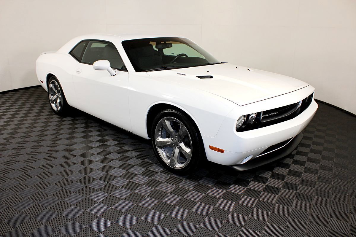 Used 2012 Dodge Challenger R/T image 5