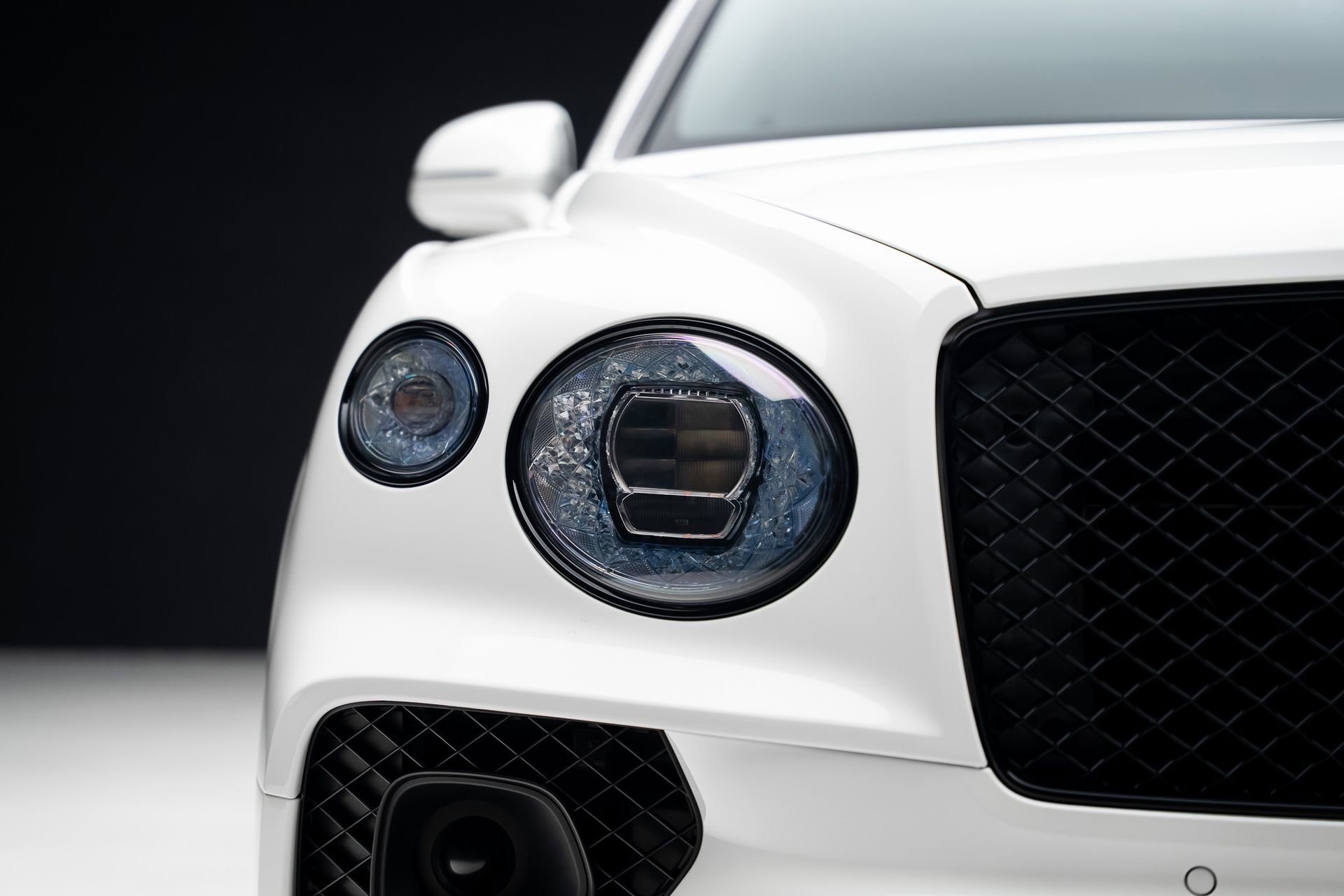 Used 2021 Bentley Bentayga Plug-In Hybrid image 9