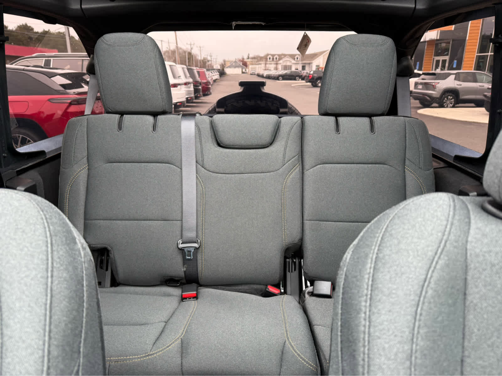 Used 2025 Jeep Wrangler Sport image 27