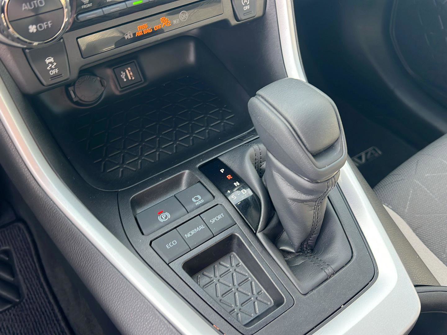 Certified 2023 Toyota RAV4 XLE image 27