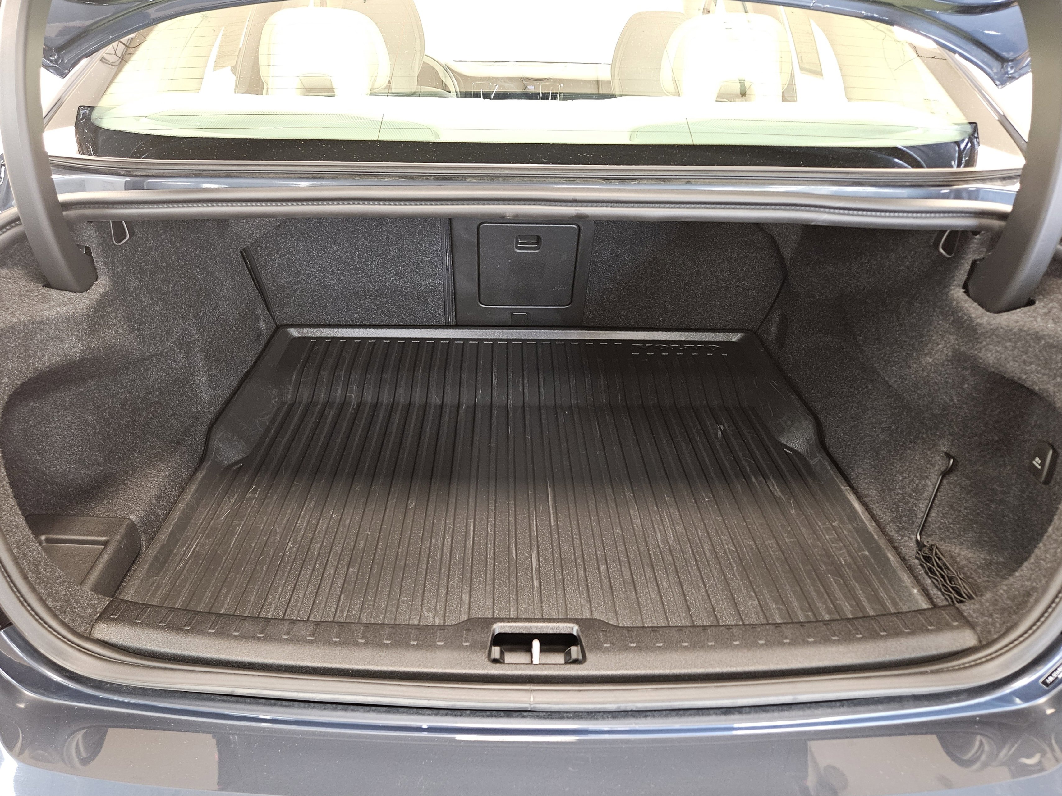 Used 2023 Volvo S60 B5 Ultimate w/ Climate Package image 17