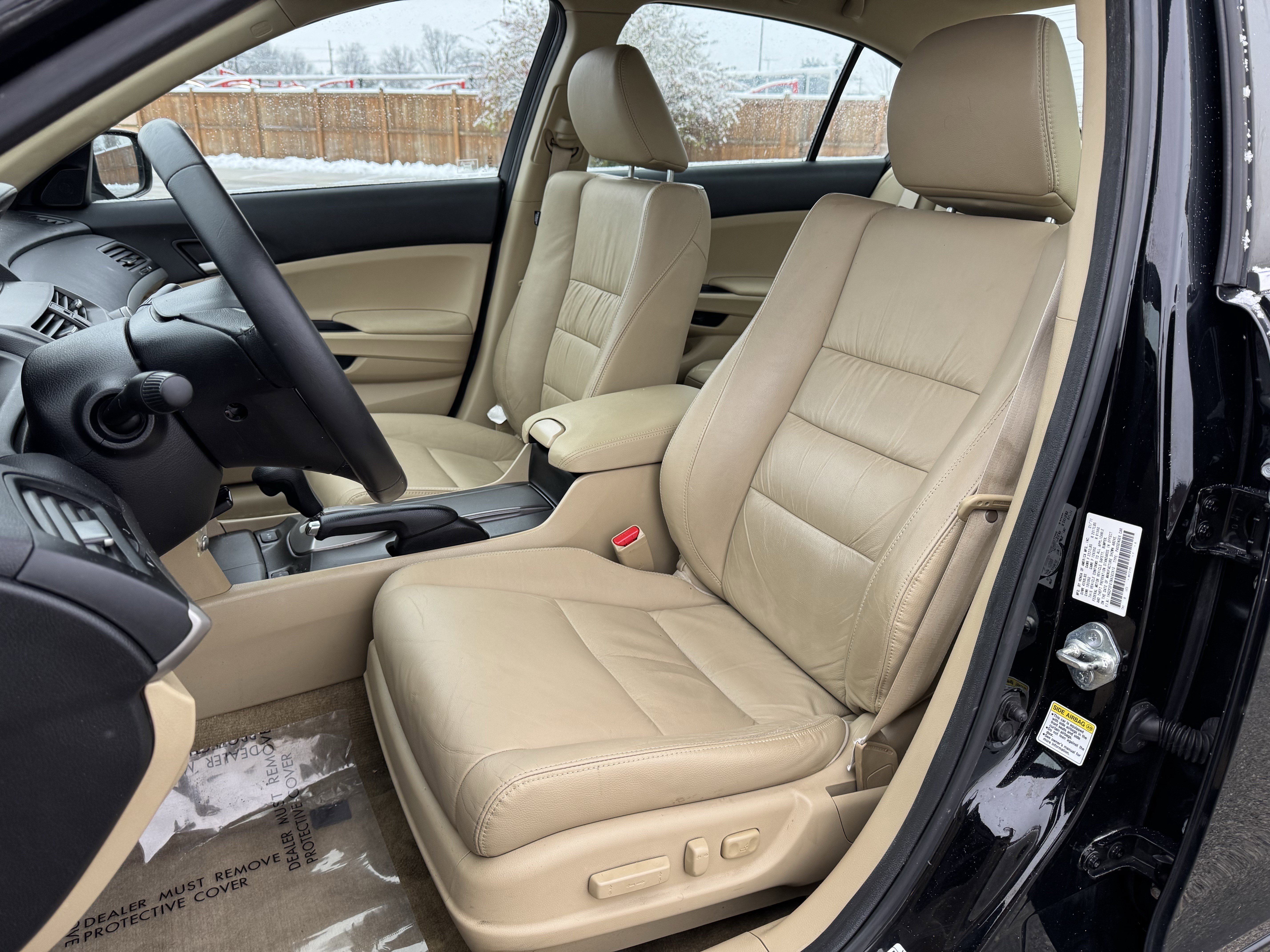 Used 2011 Honda Accord SE image 24