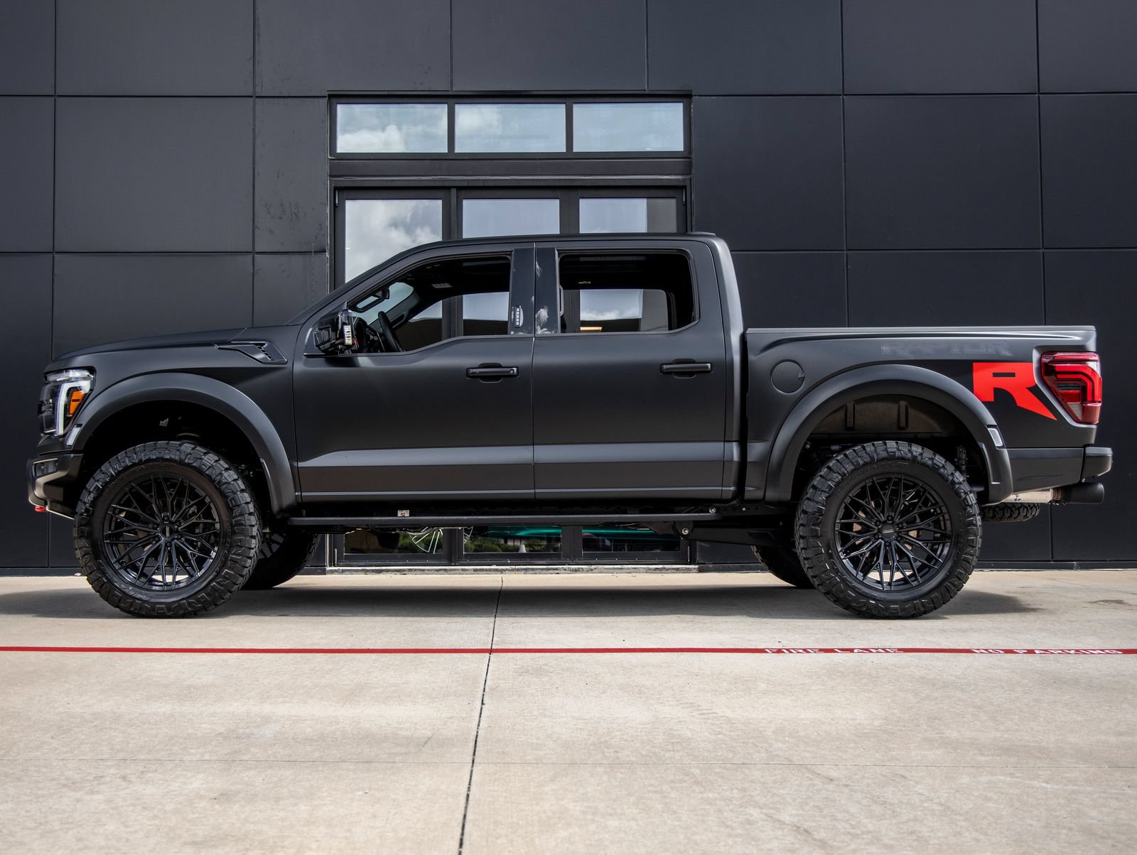 Used 2026 Ford F150 Raptor w/ Equipment Group 803A Raptor R AWD/4WD image 9