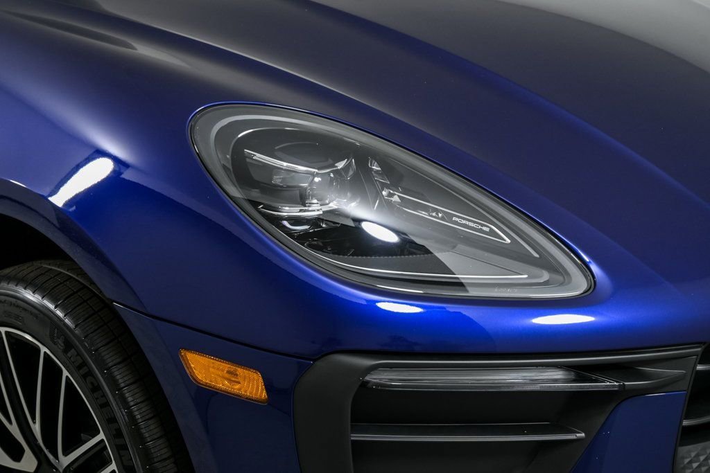 Certified 2026 Porsche Macan AWD/4WD image 38