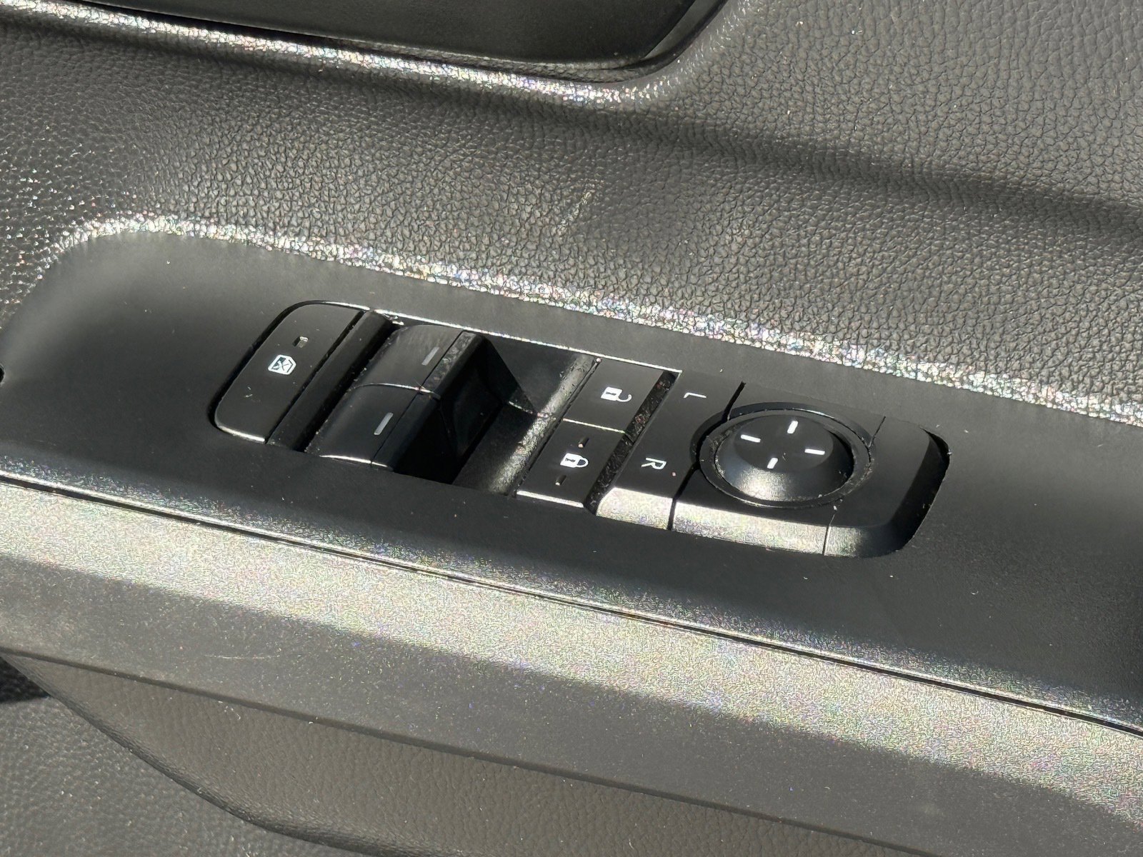 Used 2024 Toyota Tacoma SR image 27