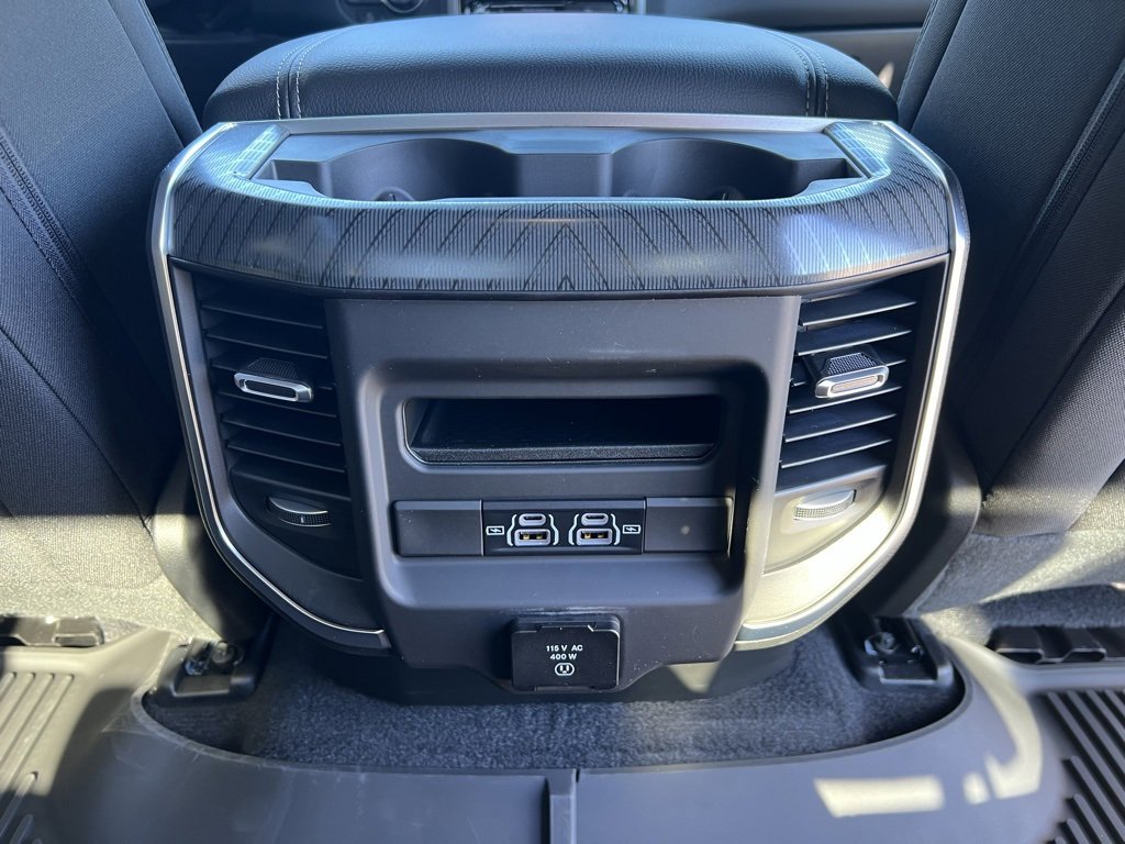 New 2026 RAM 1500 4x4 Crew Cab image 31