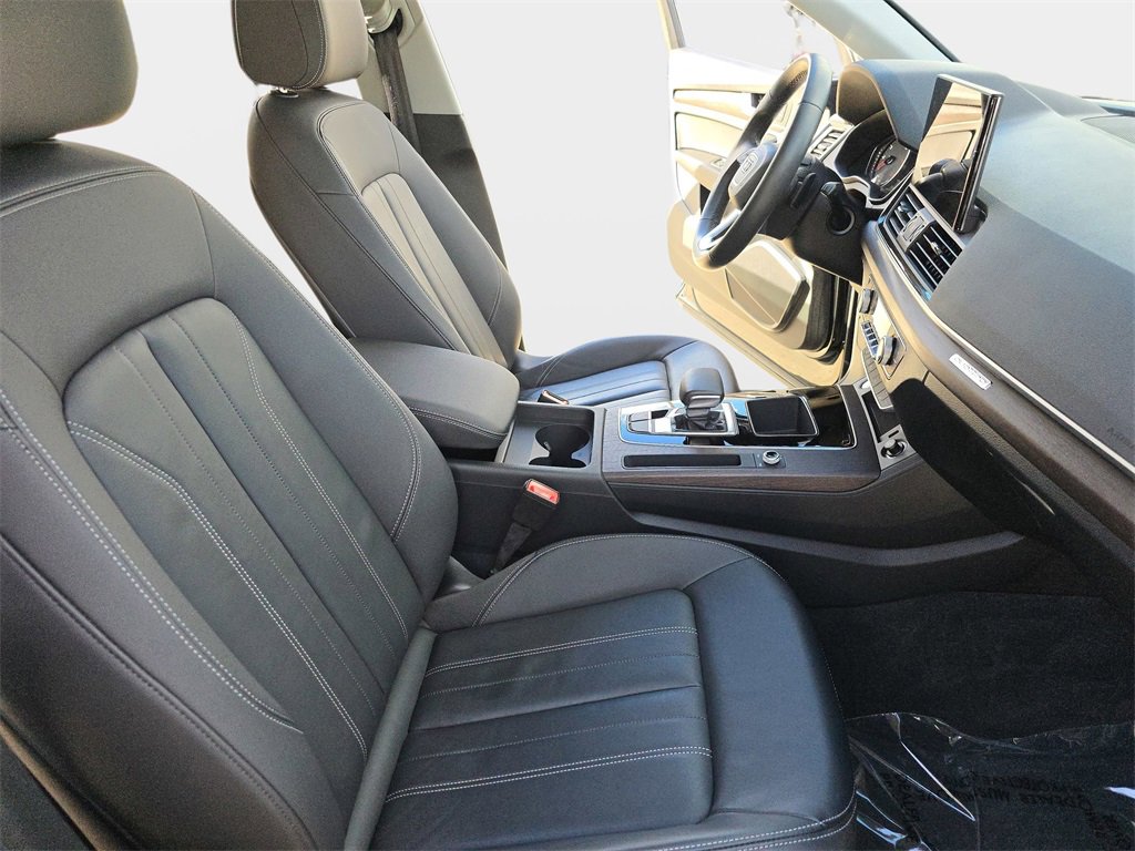 Used 2023 Audi Q5 2.0T Premium image 12