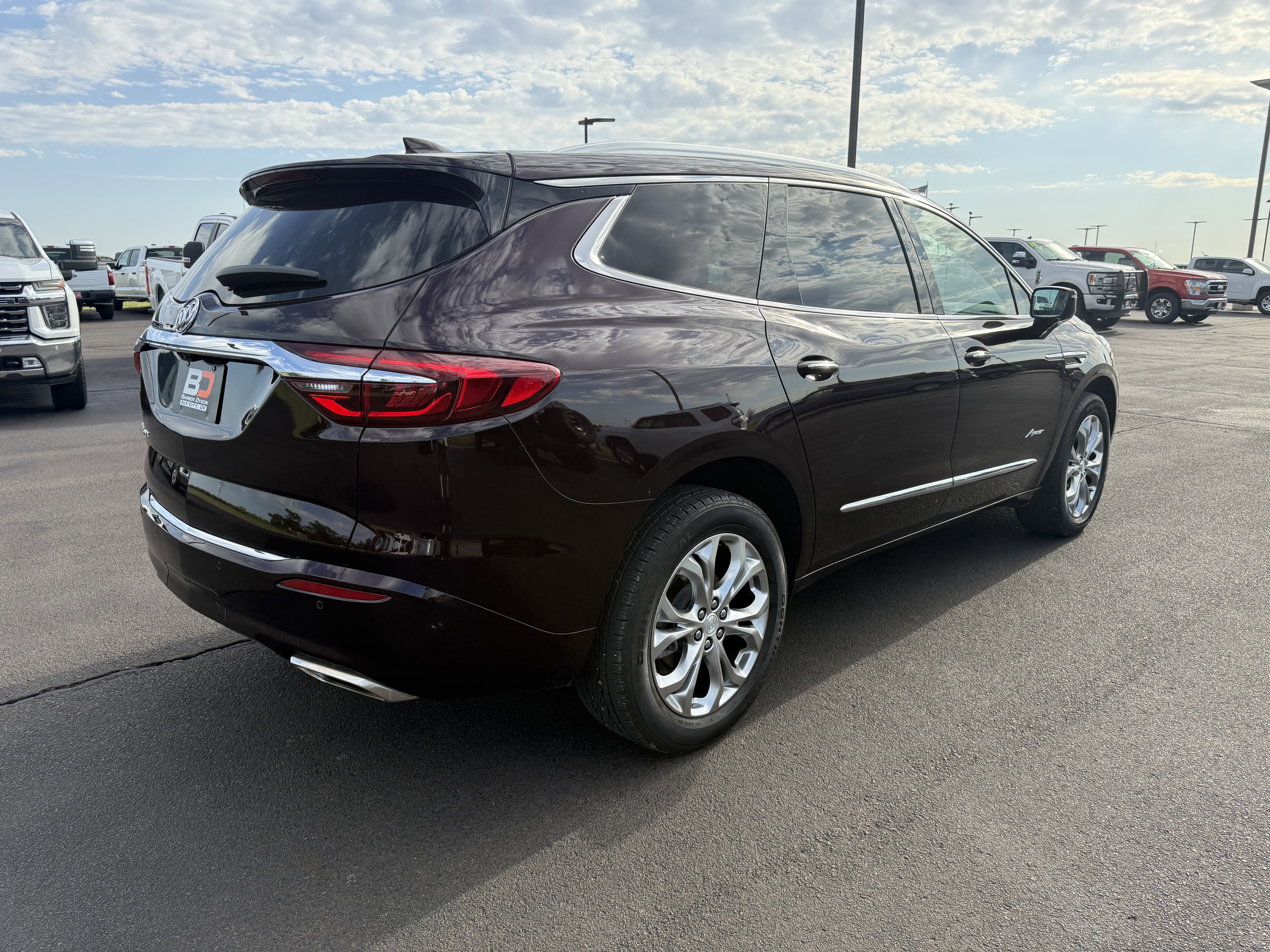 Used 2020 Buick Enclave Avenir AWD/4WD image 3