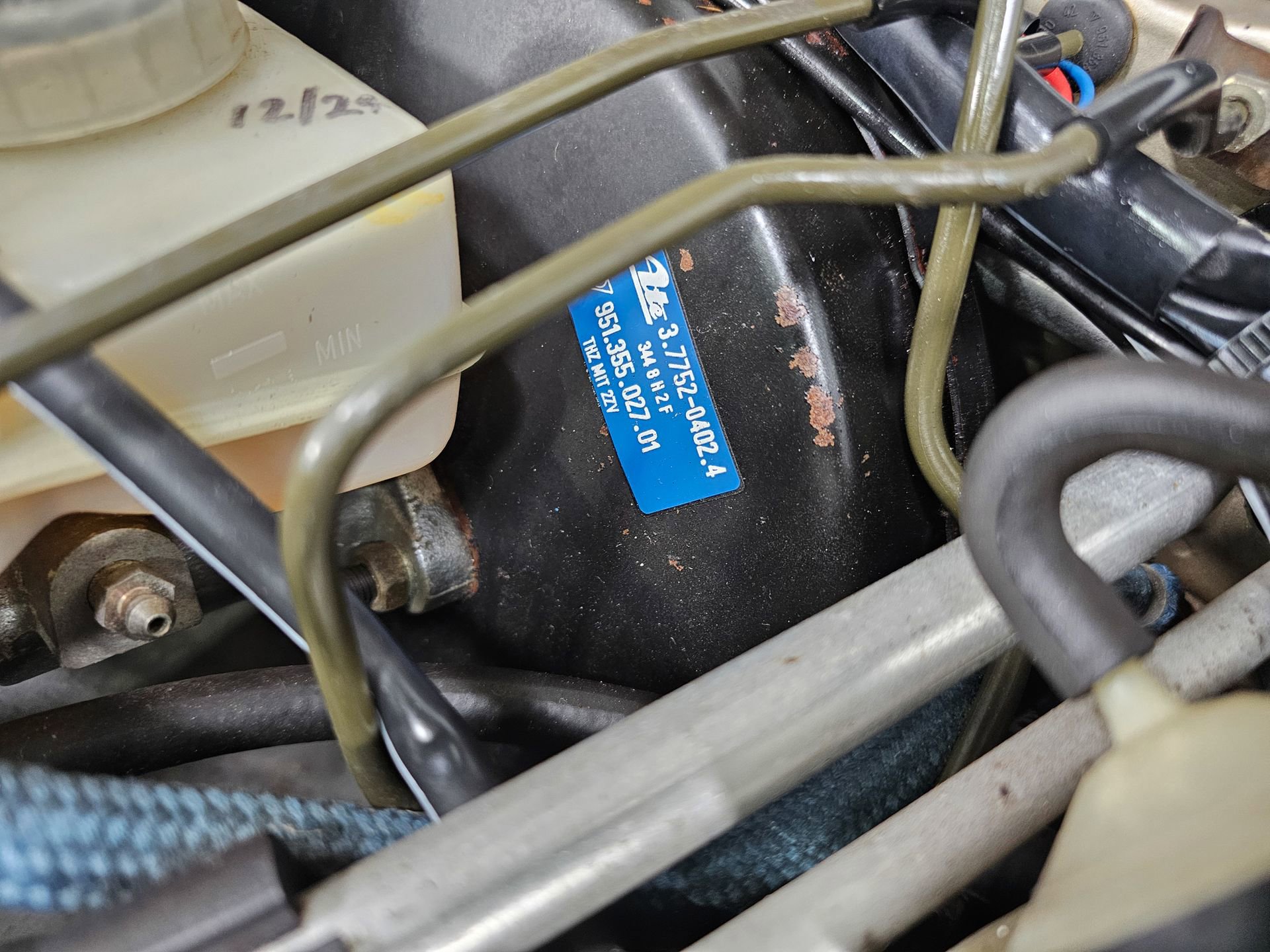 Used 1989 Porsche 944 Turbo image 37