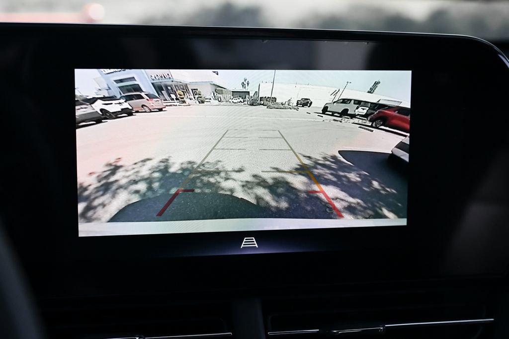 New 2026 Chevrolet Trax LT w/ LPO, Blackout Package FWD image 24