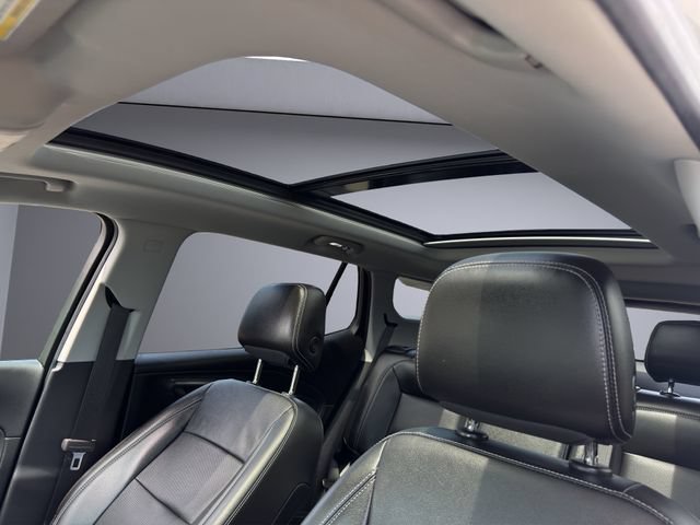 Used 2022 GMC Terrain SLT w/ Infotainment Package II AWD/4WD image 24