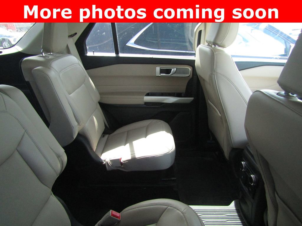 Used 2024 Ford Explorer Limited w/ Equipment Group 301A image 12