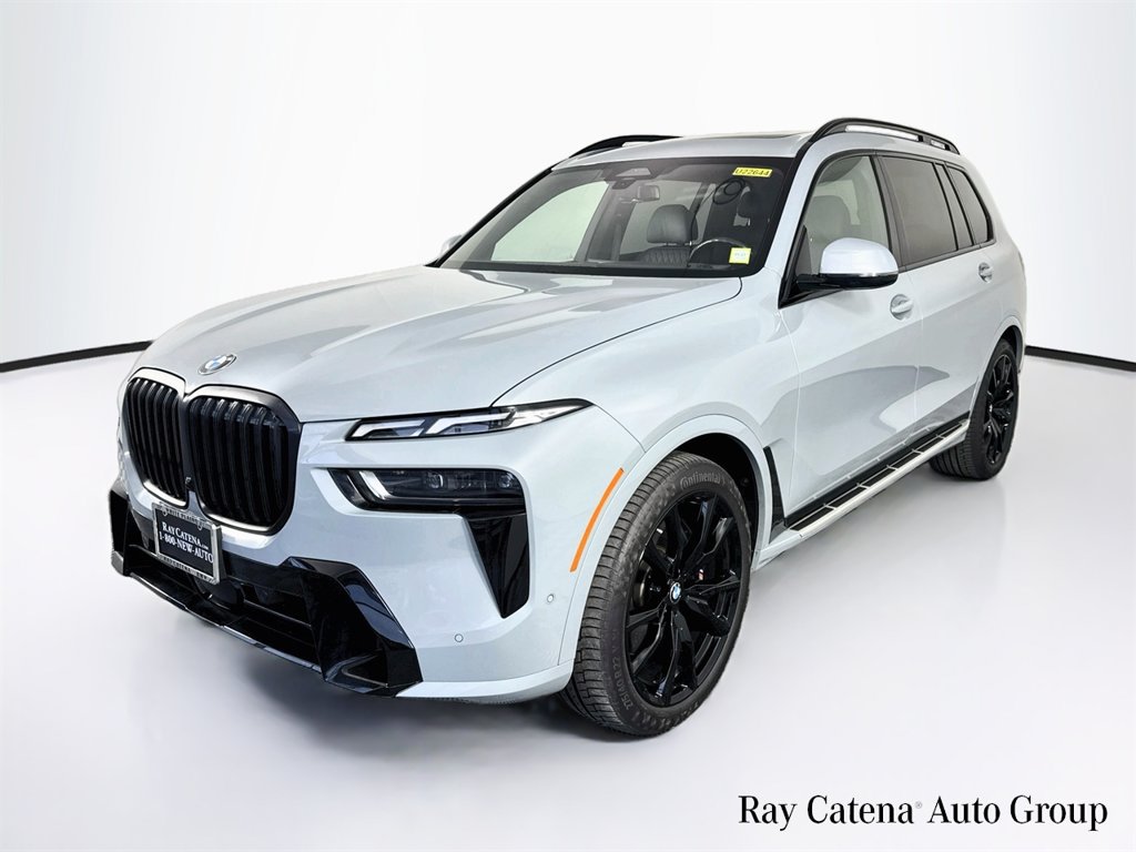 Used 2024 BMW X7 xDrive40i w/ Executive Package AWD/4WD image 3