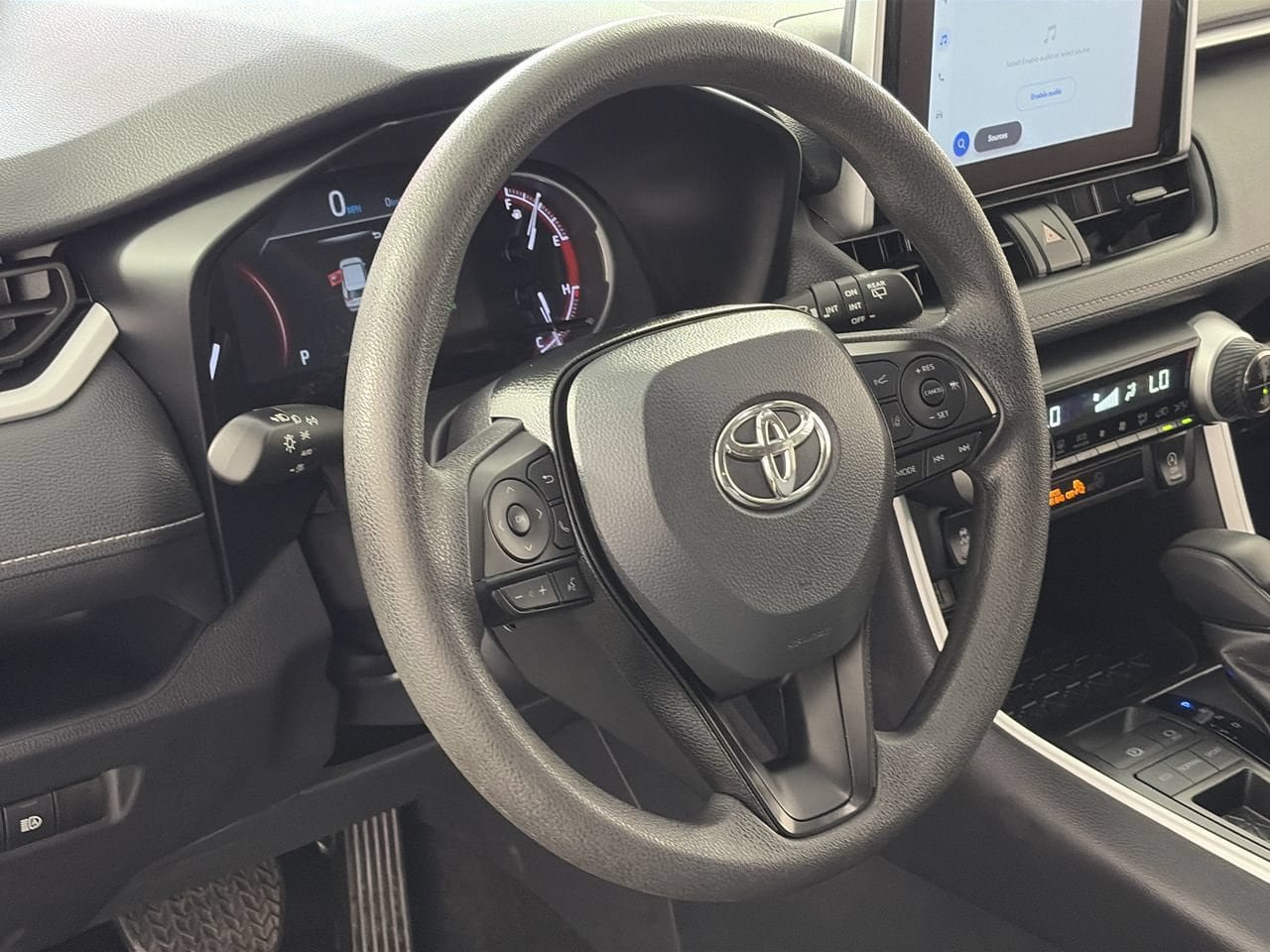 Used 2025 Toyota RAV4 XLE FWD image 13