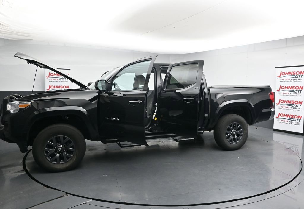 Used 2023 Toyota Tacoma SR5 AWD/4WD image 42