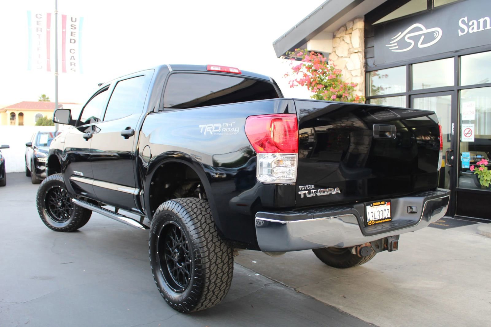 Used 2012 Toyota Tundra 2WD CrewMax w/ Tow Pkg image 3