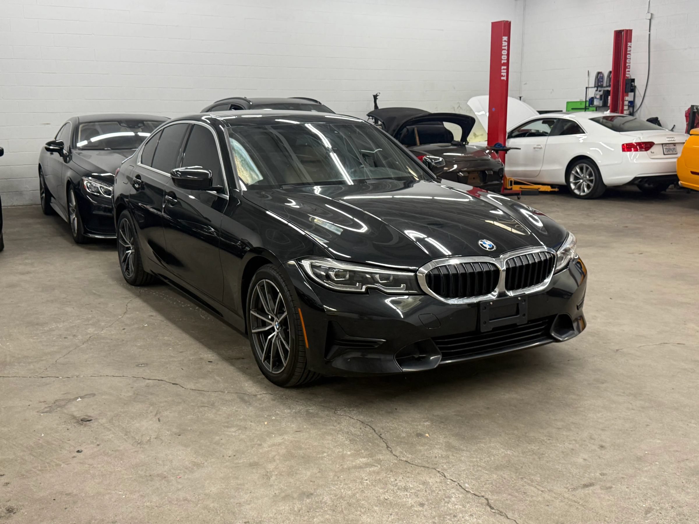 Used 2020 BMW 330i Sedan w/ Convenience Package RWD image 7