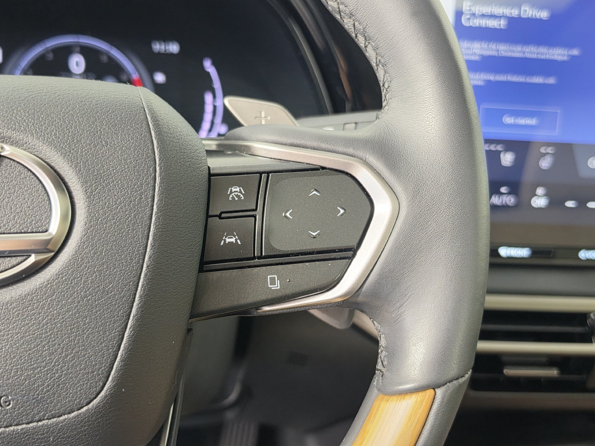 Used 2024 Lexus RX 350 FWD w/ Convenience Package image 9