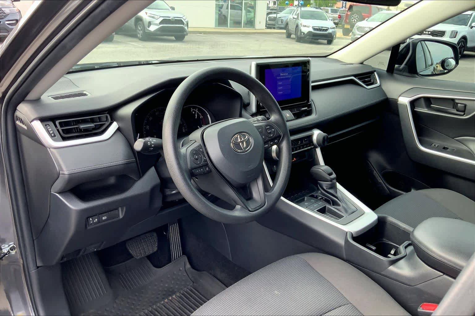 Used 2023 Toyota RAV4 LE FWD image 17