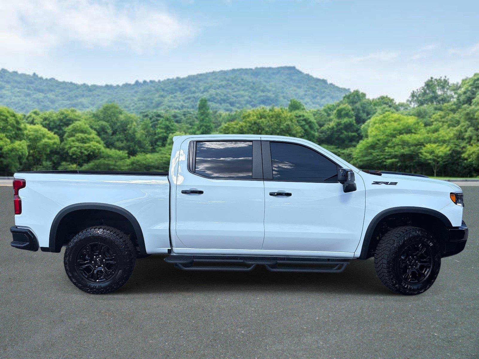 Used 2026 Chevrolet Silverado 1500 ZR2 w/ Dark Appearance Package AWD/4WD image 22