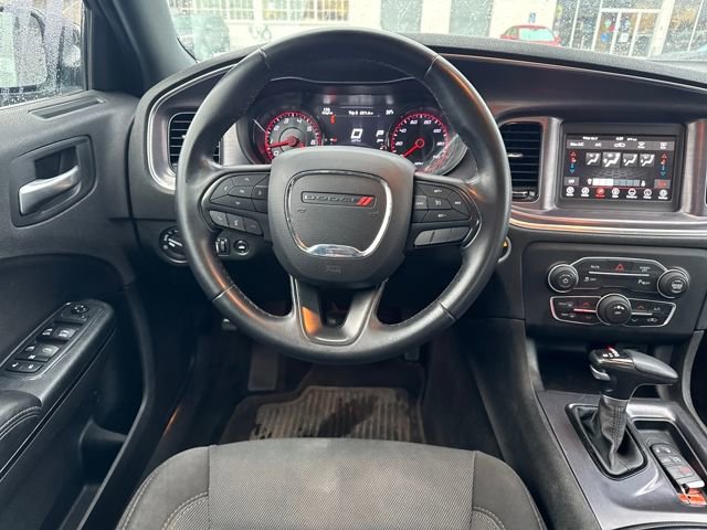 Used 2018 Dodge Charger SXT w/ Blacktop Package image 13