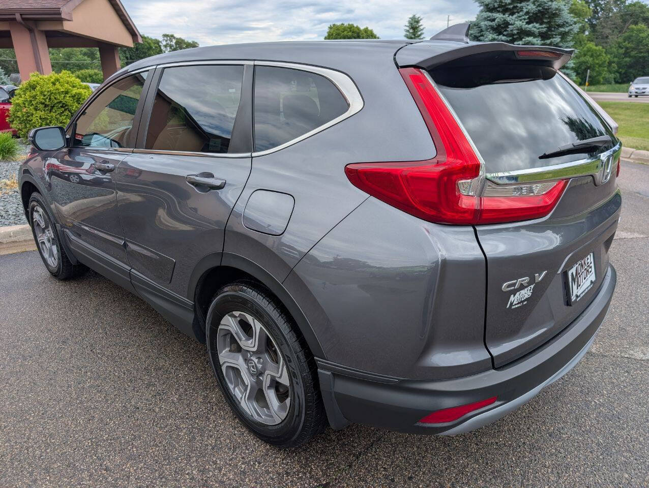 Used 2017 Honda CR-V EX image 7