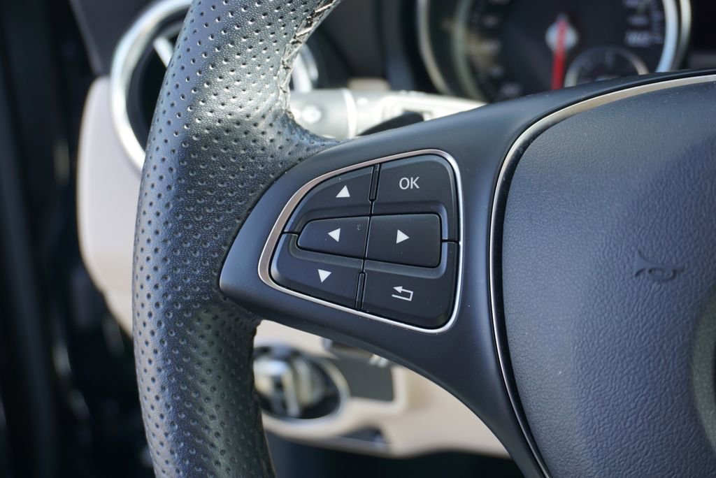 Used 2019 Mercedes-Benz GLA 250 4MATIC image 14