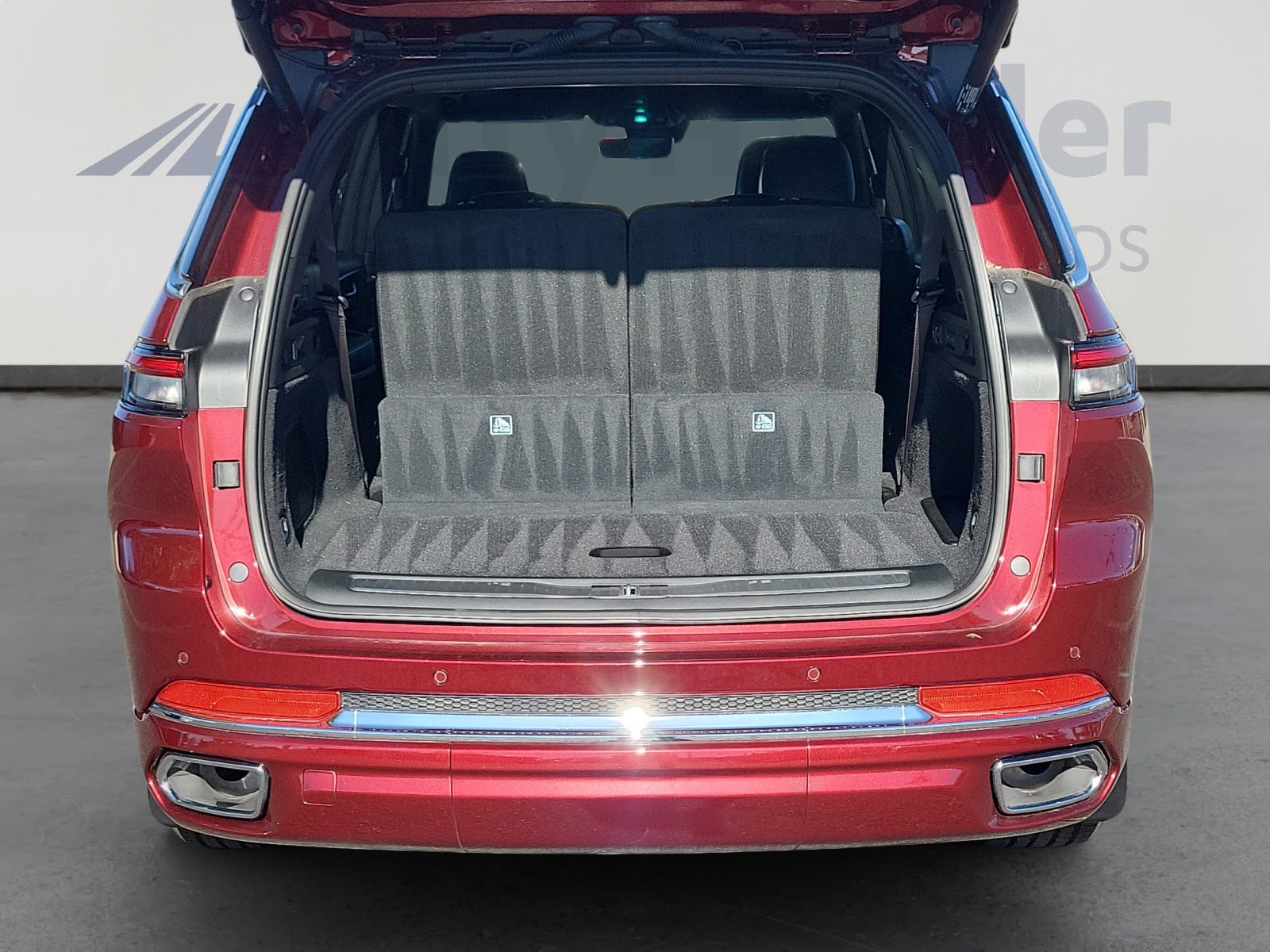 New 2025 Jeep Grand Cherokee L Overland w/ Luxury Tech Group IV image 31