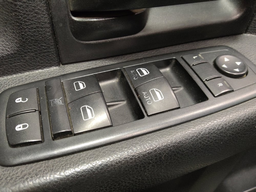 Used 2014 RAM 2500 Tradesman image 27