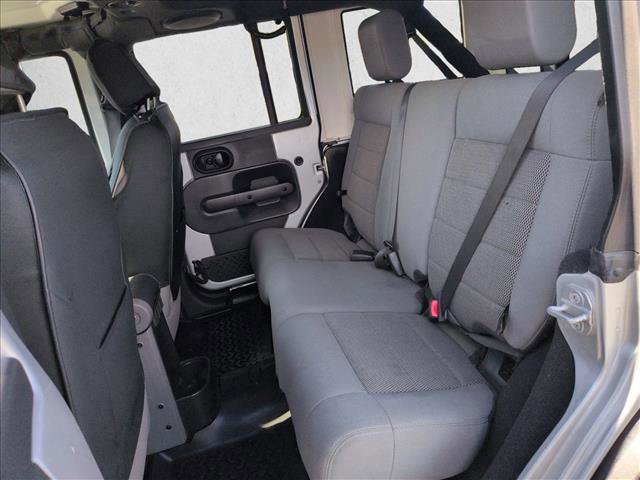 Used 2009 Jeep Wrangler Unlimited Rubicon w/ Trailer Tow Group image 16