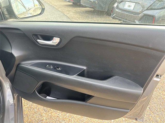 Used 2021 Kia Rio S image 17