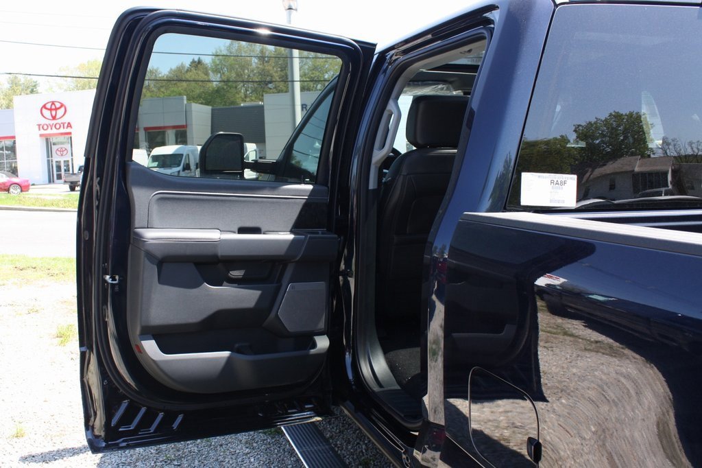 New 2025 Ford F250 Lariat w/ Lariat Ultimate Package image 16