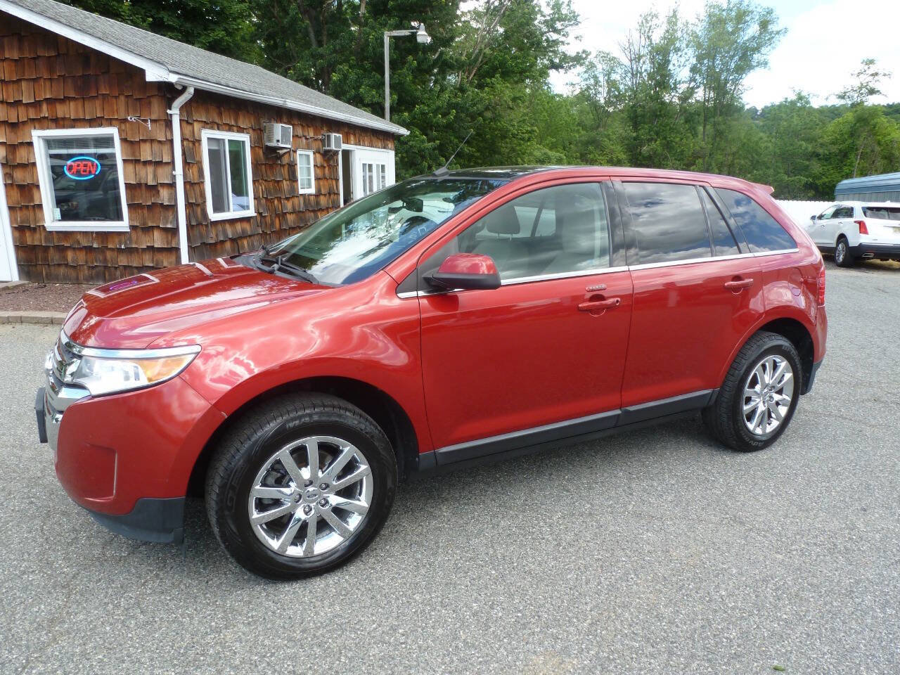 Used 2011 Ford Edge Limited w/ 301A Rapid Spec Order Code FWD image 1