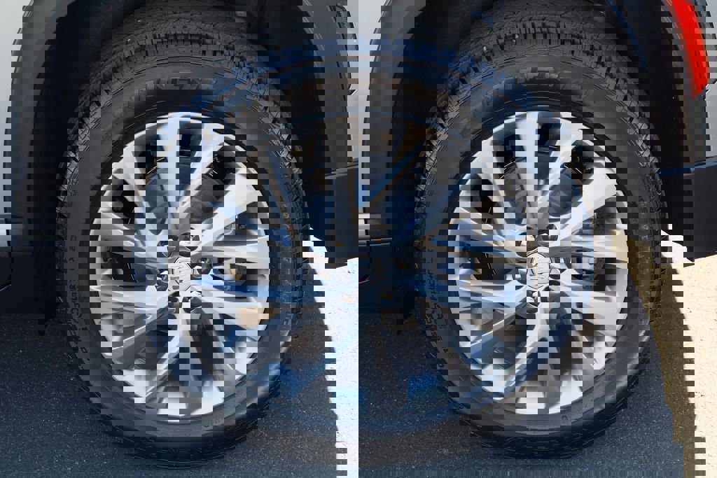 New 2026 Buick Enclave Preferred w/ Power Package image 18