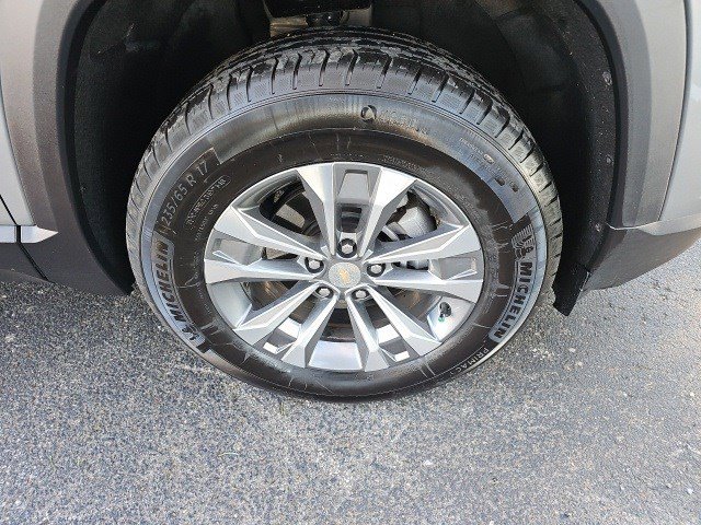 Used 2025 Chevrolet Equinox LT image 10