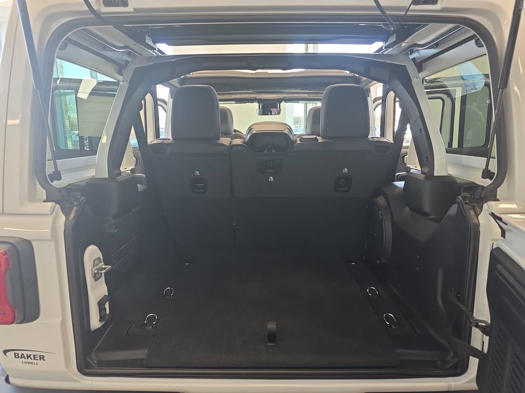 New 2026 Jeep Wrangler Unlimited Rubicon 392 w/ Quick Order Package 27X Moab AWD/4WD image 12
