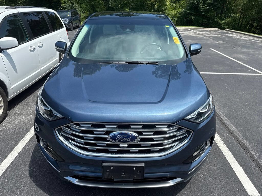 Used 2019 Ford Edge Titanium w/ Equipment Group 301A FWD image 7