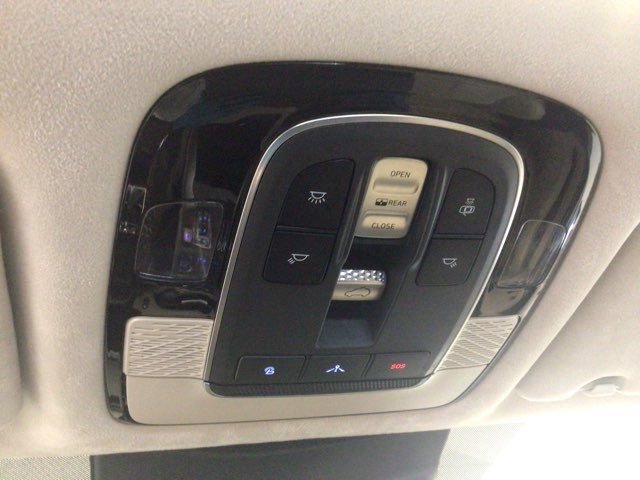 Used 2020 Hyundai Palisade Limited FWD image 18