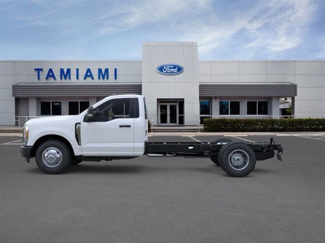 New 2026 Ford F350 XL image 3