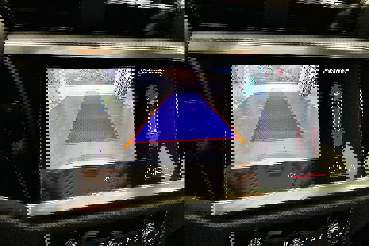 Used 2023 Audi Q3 2.0T Premium w/ Convenience Package image 28