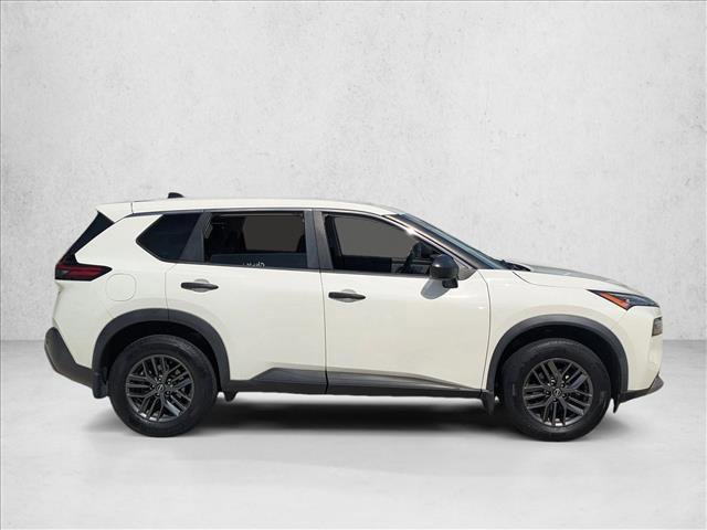 Used 2022 Nissan Rogue S image 4