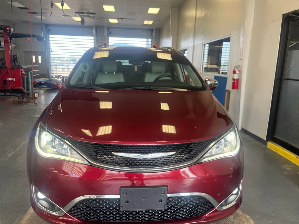 Used 2020 Chrysler Pacifica Limited FWD image 19