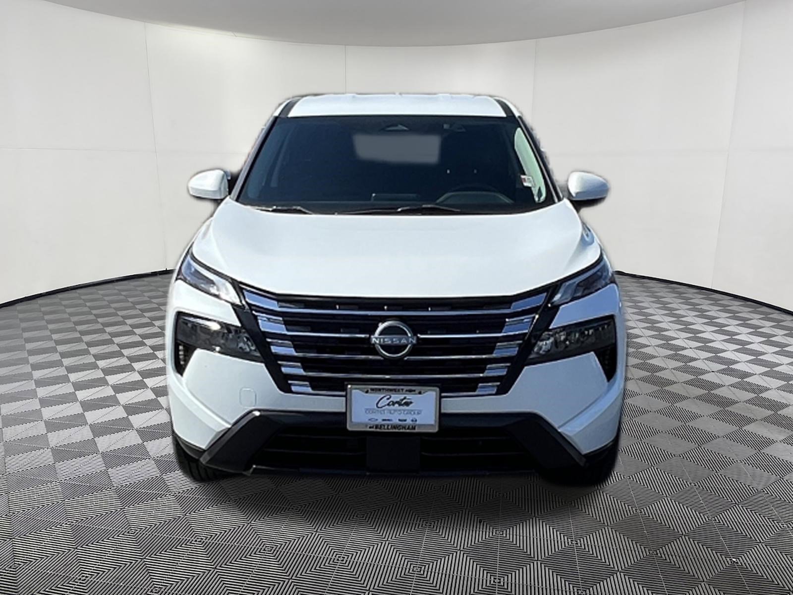 Used 2024 Nissan Rogue SV AWD/4WD image 2