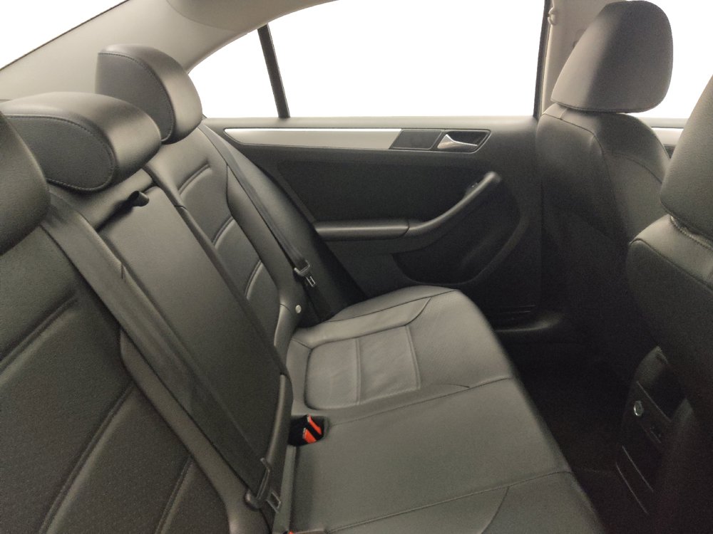 Used 2014 Volkswagen Jetta SE FWD image 19