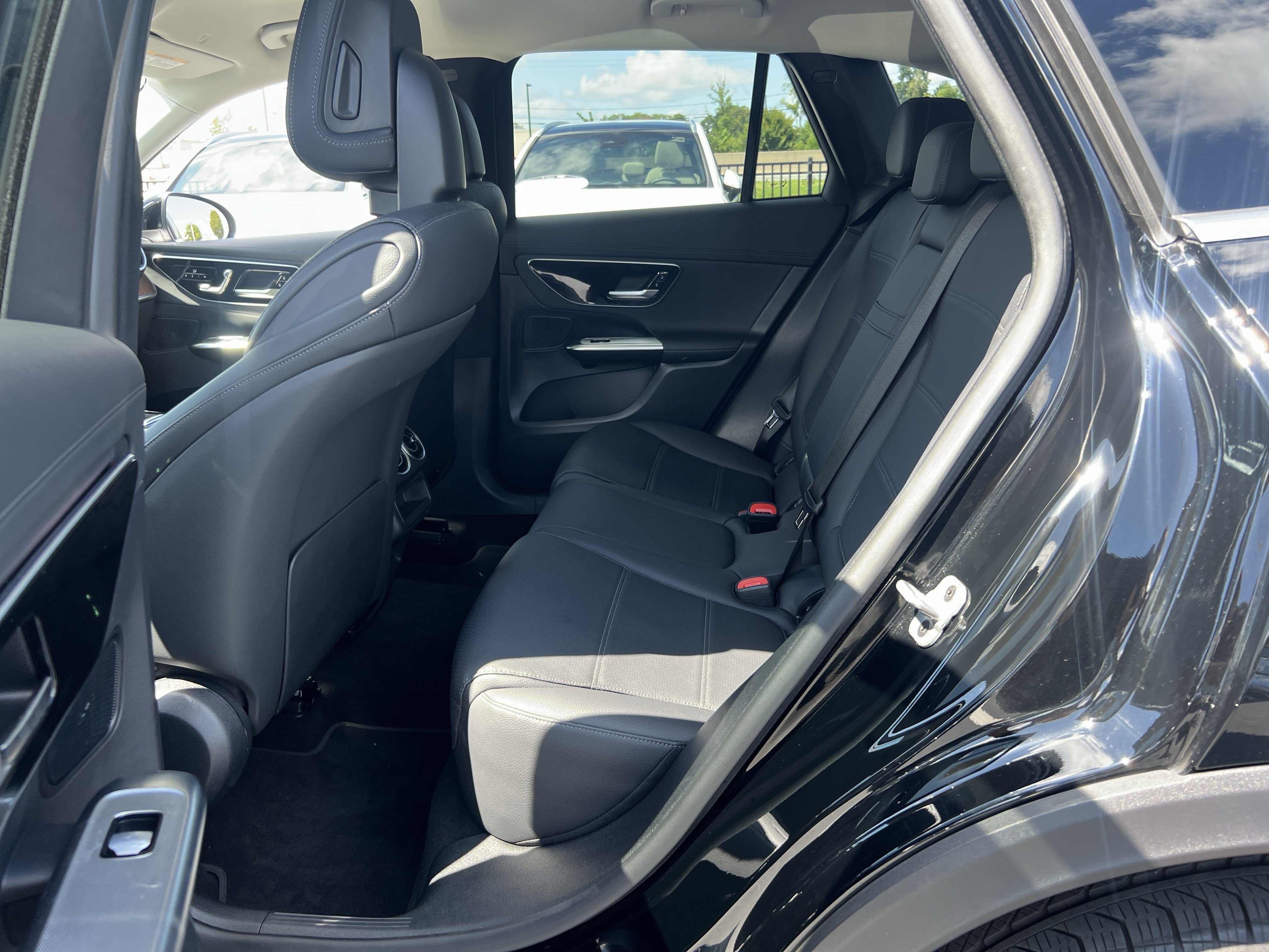 Certified 2025 Mercedes-Benz GLC 350e 4MATIC image 32