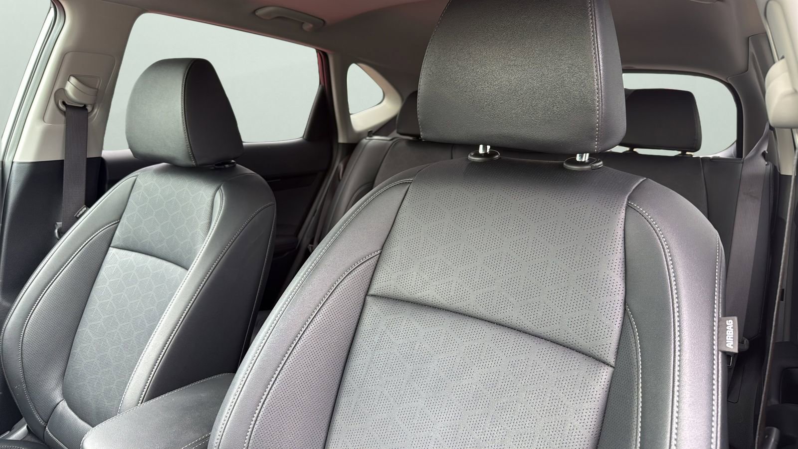 Used 2025 Kia Seltos EX w/ EX Sunroof Package FWD image 9
