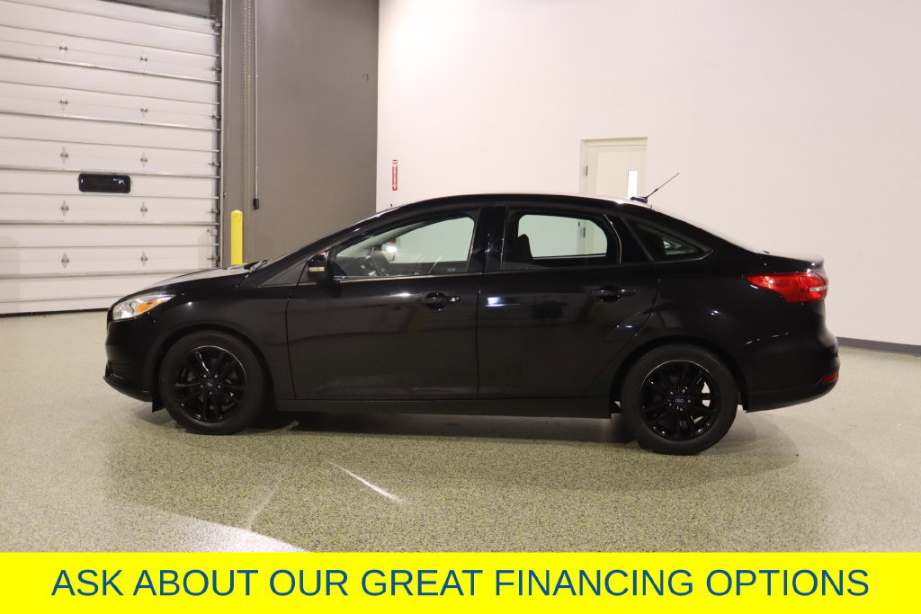 Used 2015 Ford Focus SE FWD image 5